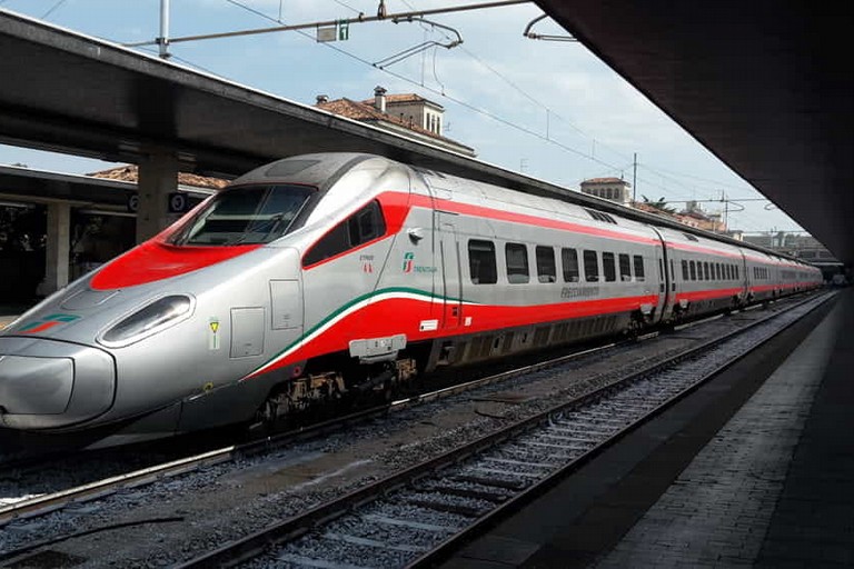 Trenitalia, dal 1° gennaio in Puglia i reclami si risolvono online