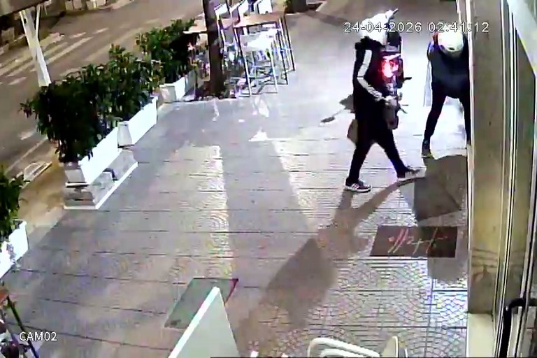 Furto in un bar in centro